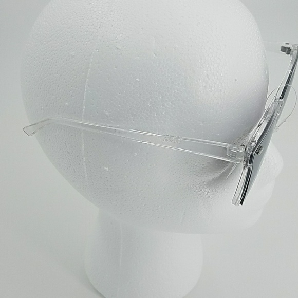 🆕️ High Fashion Sunglasses - Picture 2 of 3